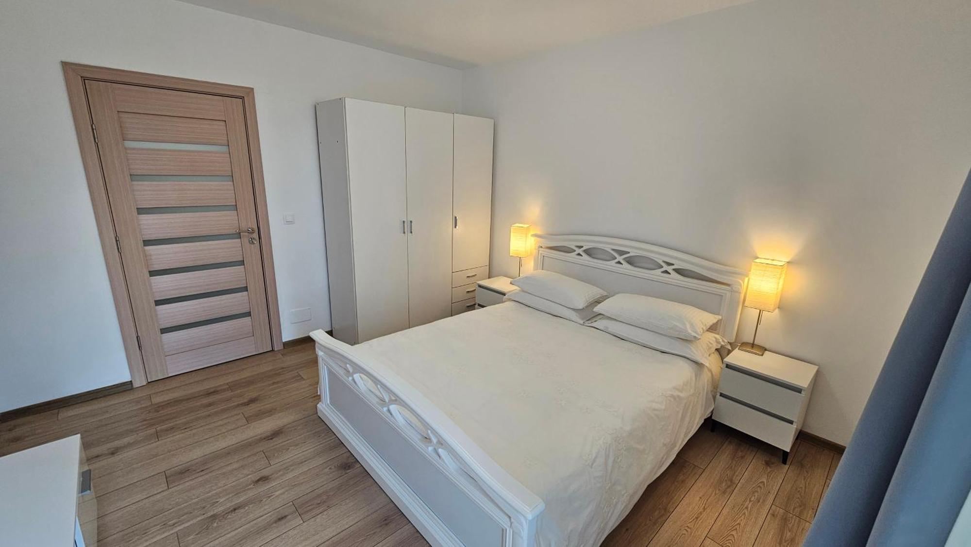 Goldmaurer Apartment Targu-Mures Bagian luar foto