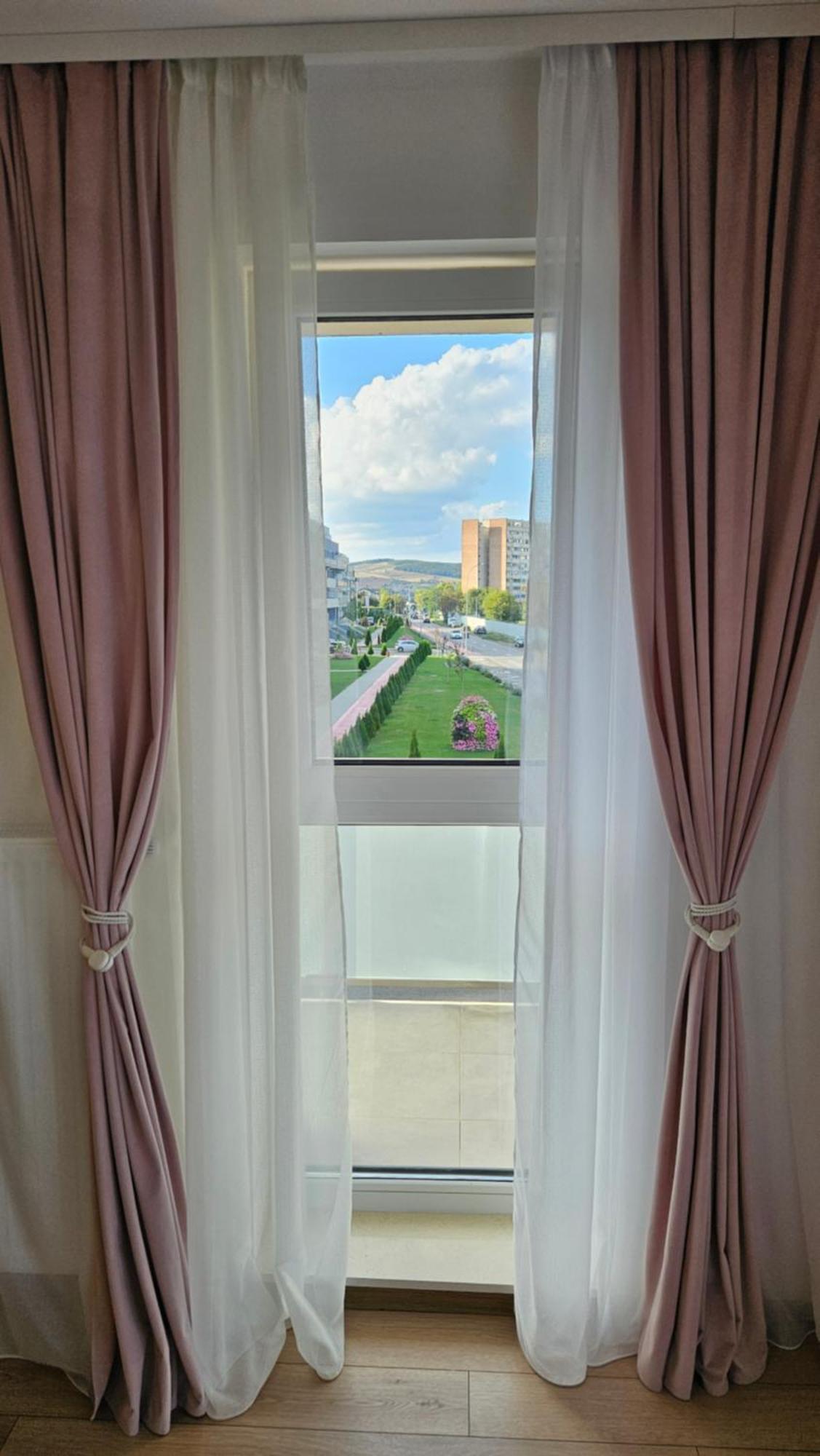 Goldmaurer Apartment Targu-Mures Bagian luar foto